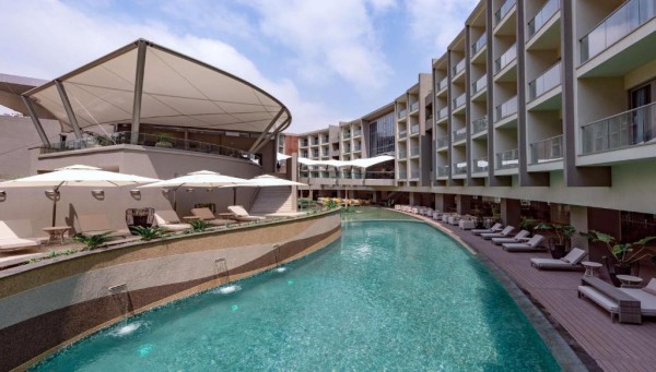 RADISSON BLU HOTEL & THE RESIDENCE ARBORETUM