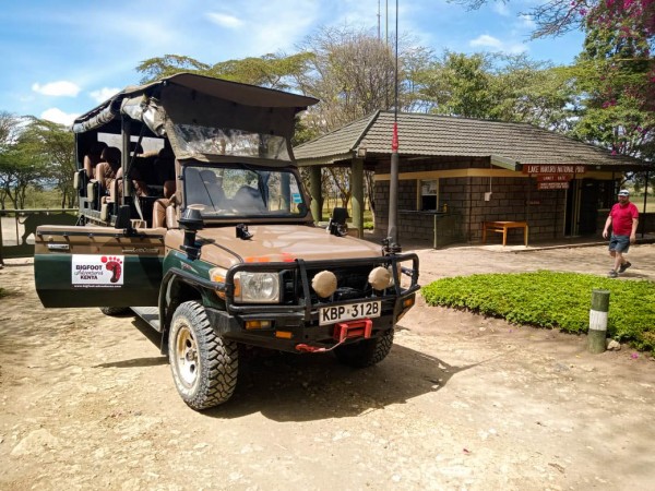 Open safari land-cruiser